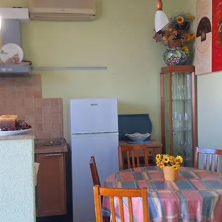 Apartment 4us: A Cosy Glamour On The Sea 4you! Vibo Valentia Marina