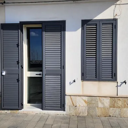 公寓 4us: A Cosy Glamour On The Sea 4you!