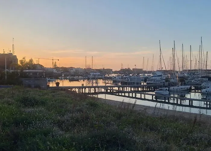 4us: A Cosy Glamour On The Sea 4you!