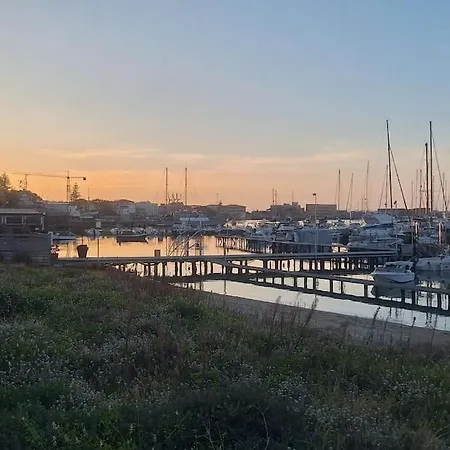 4us: A Cosy Glamour On The Sea 4you!