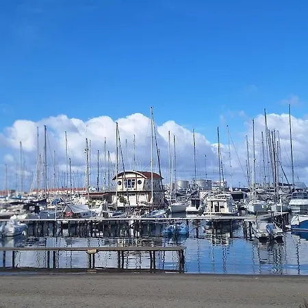 4us: A Cosy Glamour On The Sea 4you! *